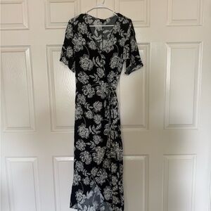 Who What Wear Black and White Sheath Maxi Dress